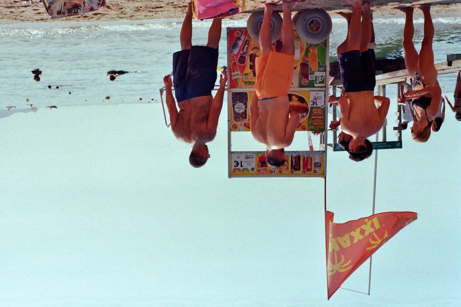 Scène de plage méditerranéenne